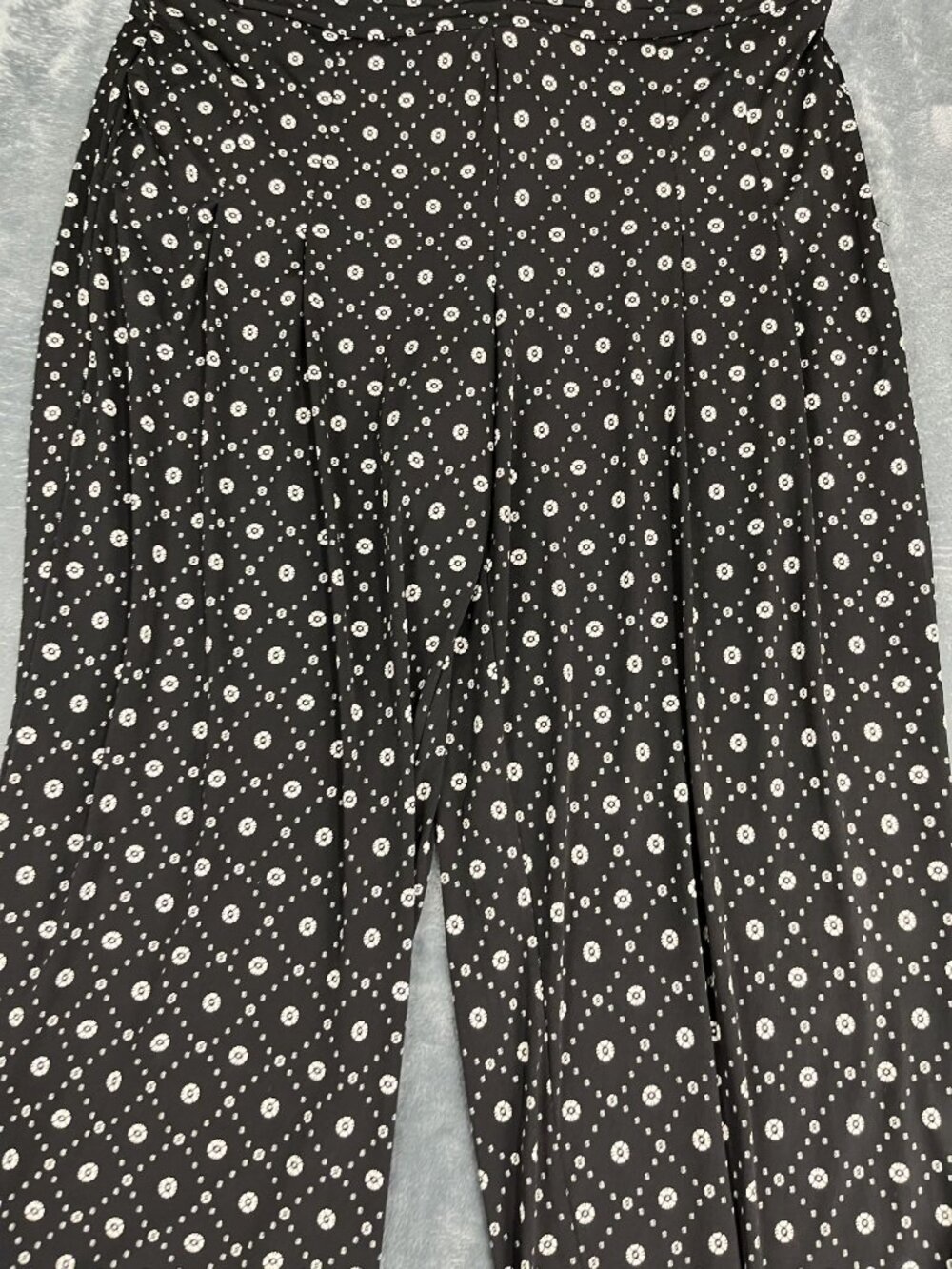 Lane Bryant Black & White Wide-Leg Pants Size 18/20 Floral Print - Picture 4 of 10